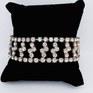 Sparkling Crystal Chevron Stretch‎ Bracelet Glamorous Statement Jewelry